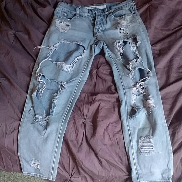 Distressed Brandy Melville boyfriend style Jeans