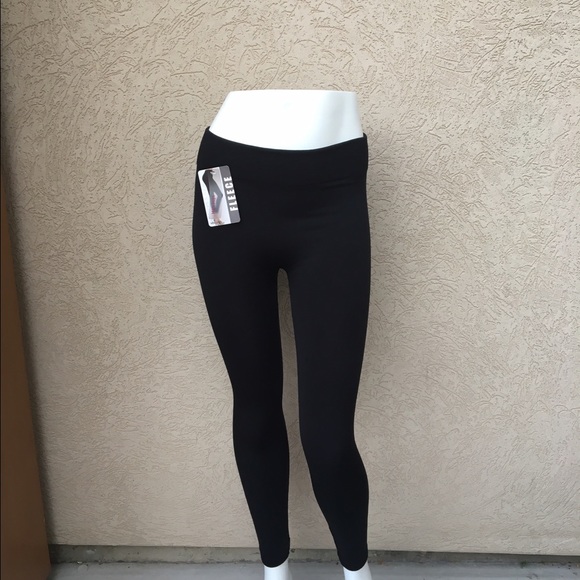 ⚡️SALE⚡️Bundle of 6 black fleece lined leggings - Picture 2 of 4