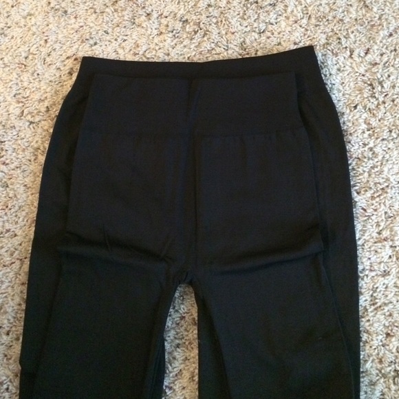 ⚡️SALE⚡️Bundle of 6 black fleece lined leggings - Picture 4 of 4