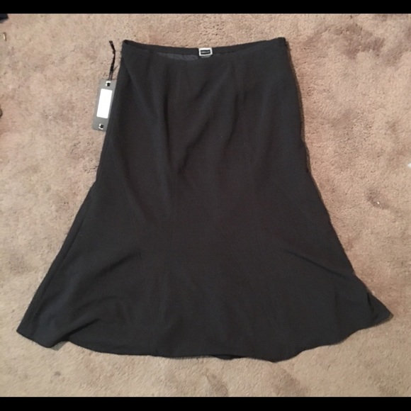 Fit and flare skirt - Picture 2 of 3