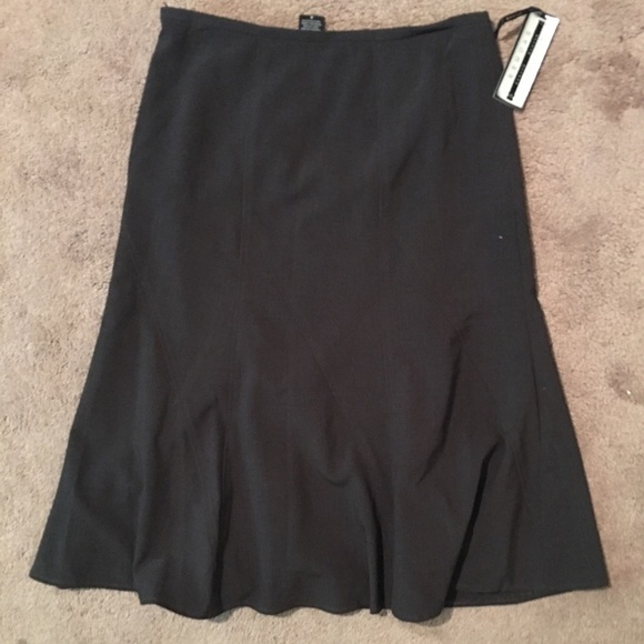 Fit and flare skirt - Picture 3 of 3