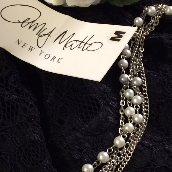 πHost Pickπ Amy Mato Black Lace Skirt - Picture 2 of 4