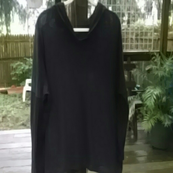 Yoga hoodie with thumbhole sleeve