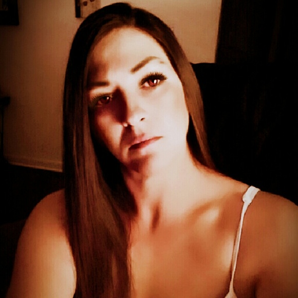 Meet your Posher, Robin - Picture 2 of 2