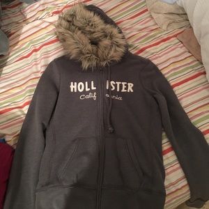 Grey Hollister jacket with fur