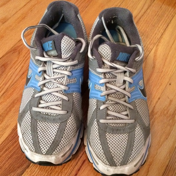 Nike cross trainers