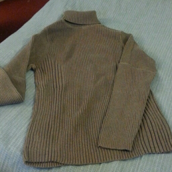 Tan ribbed sweater