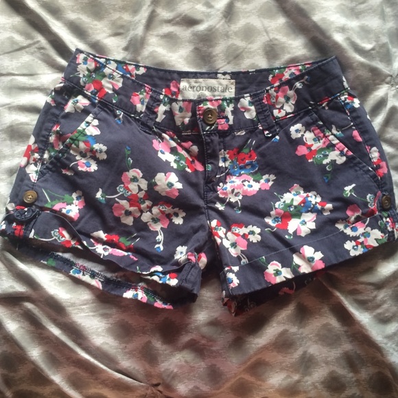 Floral aero shorts