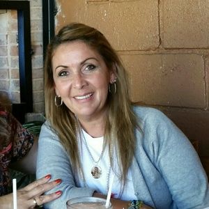 Meet your Posher, Kenia
