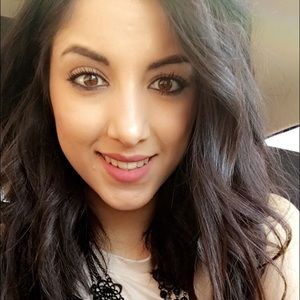 Meet your Posher, Yuridia