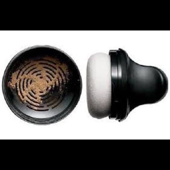 Authentic MAC Mineralize Loose Powder Extra Light - Picture 2 of 3