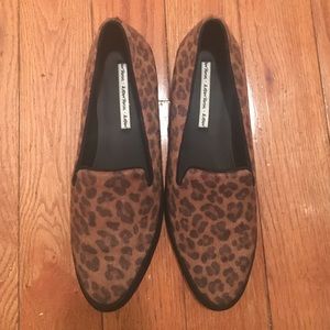 BRAND NEW leopard/black loafers