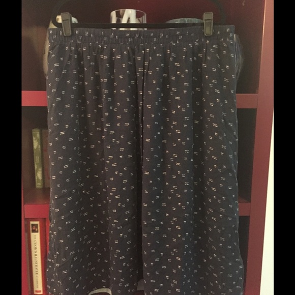 Old Navy Blue Patterned Midi Skirt (sz. XL)