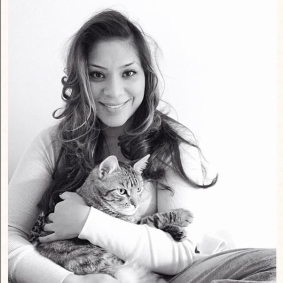 Meet your Posher, Elizabeth