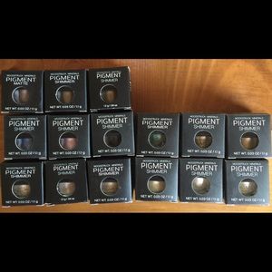 Brand New Younique Eyeshadow Pigments