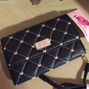 Betsey Johnson Bags - Betsey Johnson wallet NWT🎀SALE Betsey Johnson Bags - Betsey Johnson wallet NWT🎀SALE