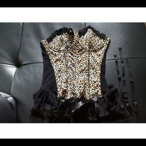 Leopard print corset