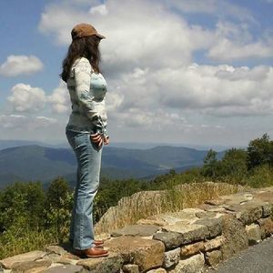 Meet your Posher, Stacy