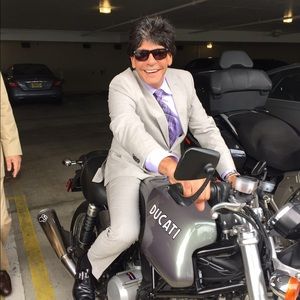 Meet your Posher, Lionel