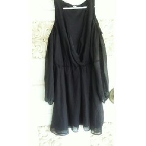 Black dress sheer w/peep shoulders