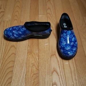 Sloggers garden shoes