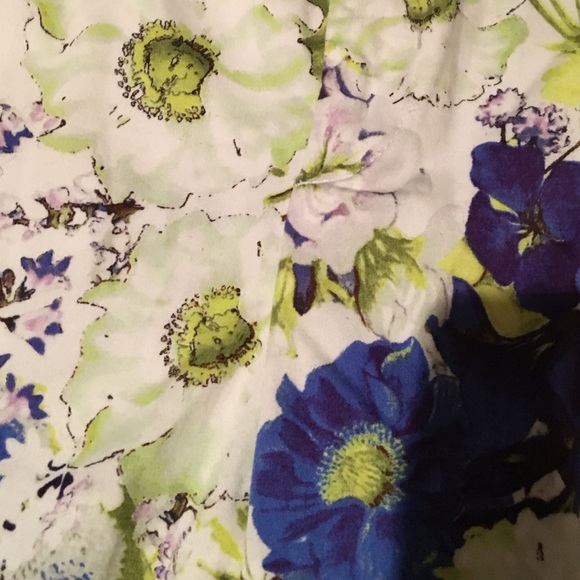 Zara floral shorts - Picture 3 of 4