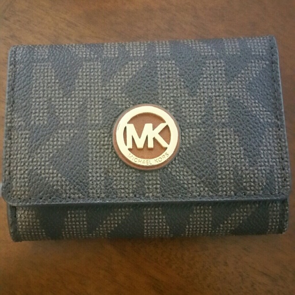 Mk small wallet