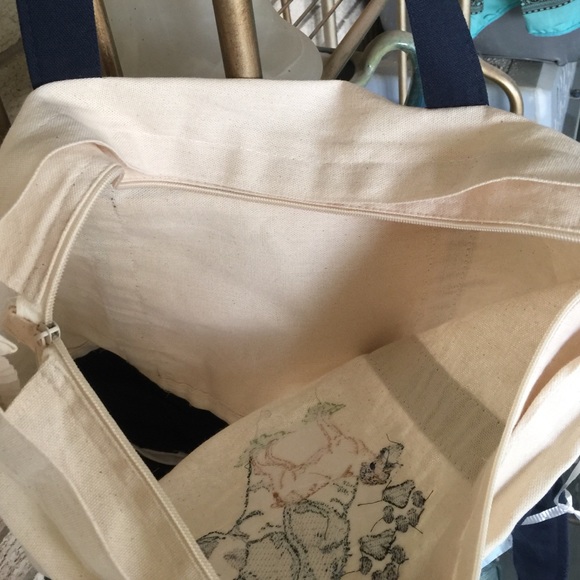 Canvas tote🌻 - Picture 2 of 3