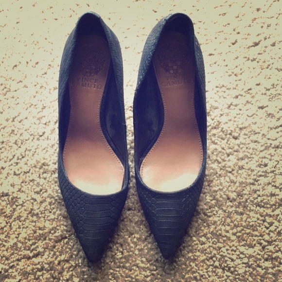 Vince Camuto textured heels