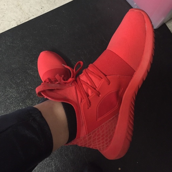 SOLD✨Adidas Tubular Defiant - Picture 4 of 4