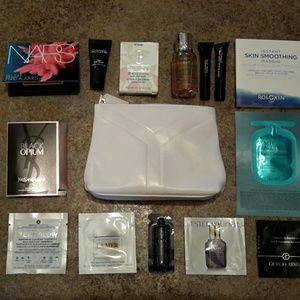Beauty Samples + Mini Cosmetic bag