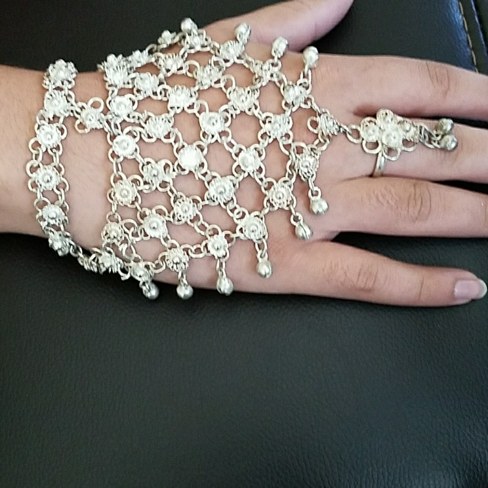 Sale wss $20  Silver bracelet - Picture 4 of 4