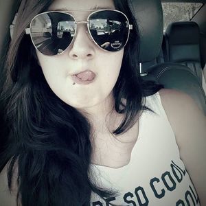 Meet your Posher, Yolanda