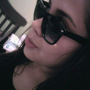 Meet your Posher, Madeline