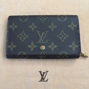 SOLD🚫Authentic Louis Vuitton bifold wallet