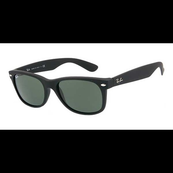 Black Rayban Wayferer