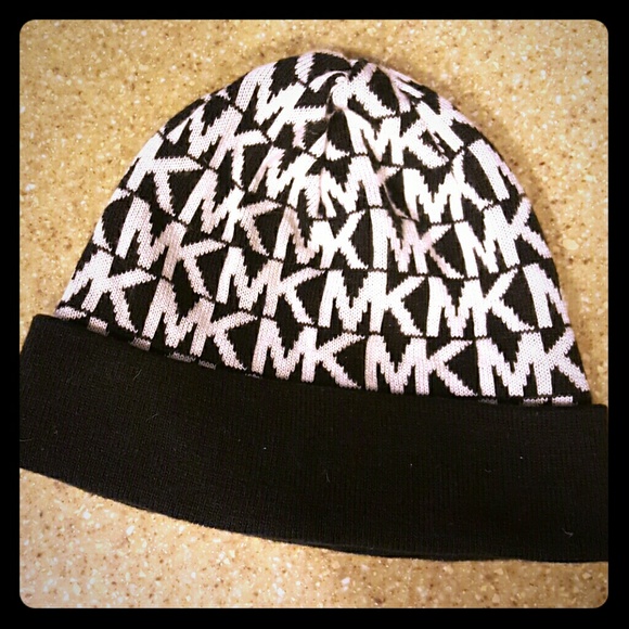 🚫SOLD🚫MK knit hat