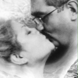 Meet your Posher, Claudia