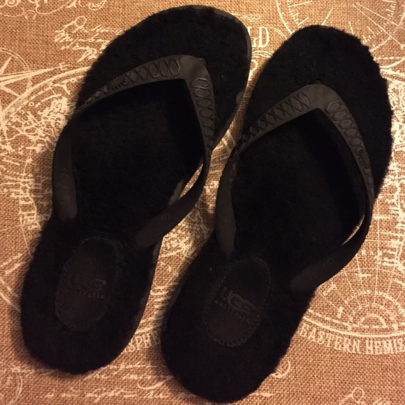 UGG fur sandals