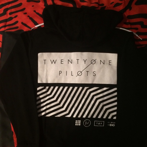 SOLD twenty one pilots blurryface hoodie - Picture 1 of 4