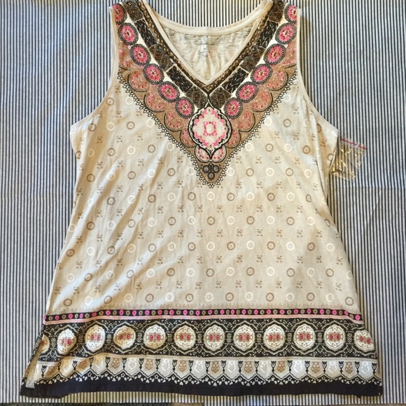 Beaded V-Neck Tank Top 🌷 - Picture 2 of 4