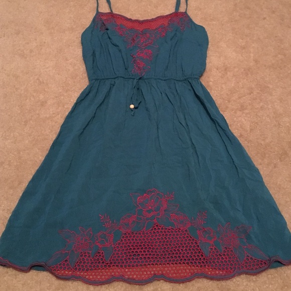 Forever 21 Dresses & Skirts - FOREVER21 TEAL/DARK PINK TRIM DRESS