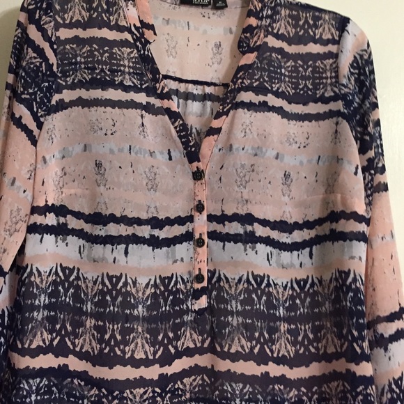 Blouse thin.