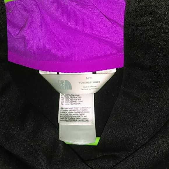 North Face pull over hoodie - Picture 3 of 3