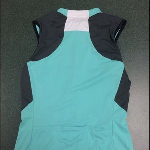 Pearl Izumi triathlon tank