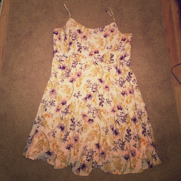 Floral print, flow my spring dress. NWT!