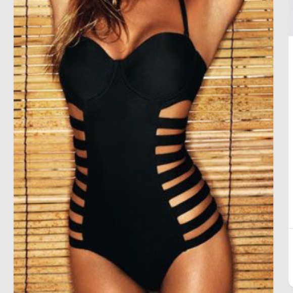 Cut-Out One Piece Swimsuit