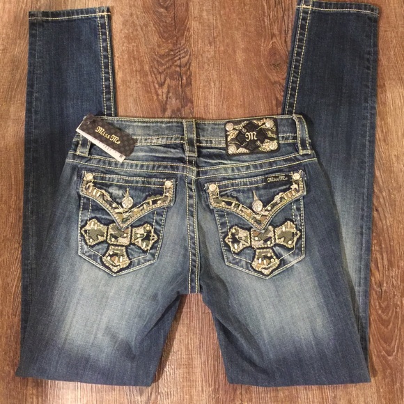 BRAND NEW miss me skinny jeans!