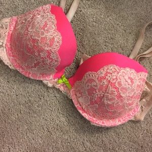 Push Up Hot Pink Victoria's Secret Bra NWOT