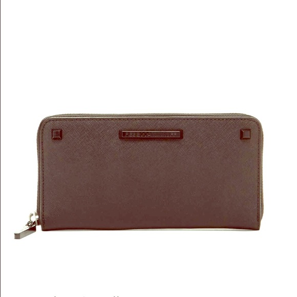 NWT, Rebecca Minkoff Black Ava Zip Wallet